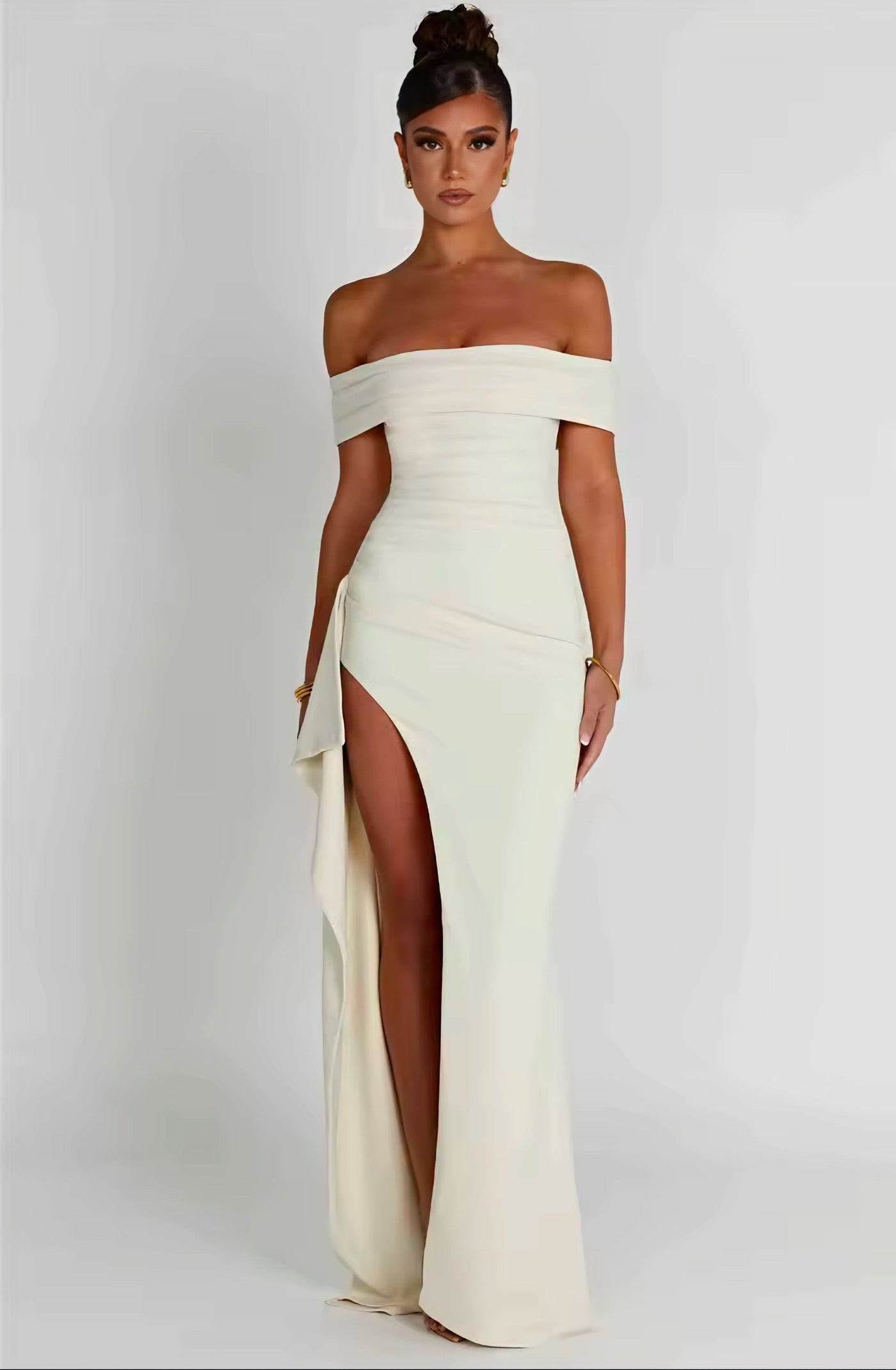 STINA | Off-Shoulder Splitt Kjole